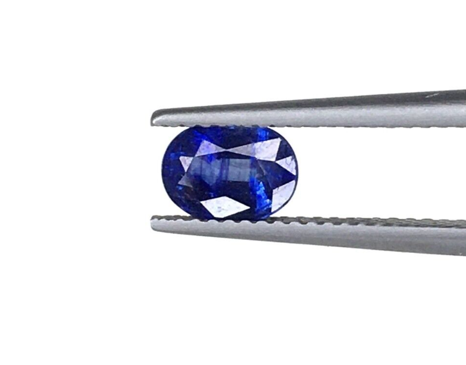 Natural Blue Sapphire 7x5mm Oval Shape Loose Gemstones Precious Certified Stones