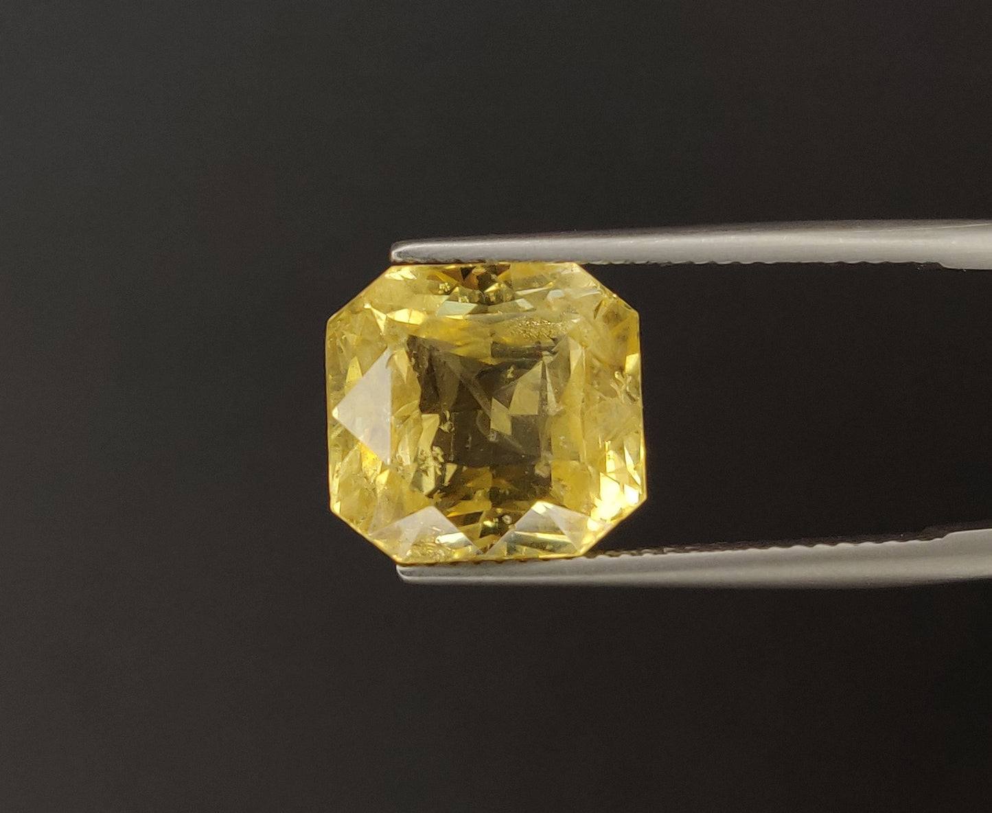 GSI Certified Natural Yellow Sapphire Gemstones | 10.55cts