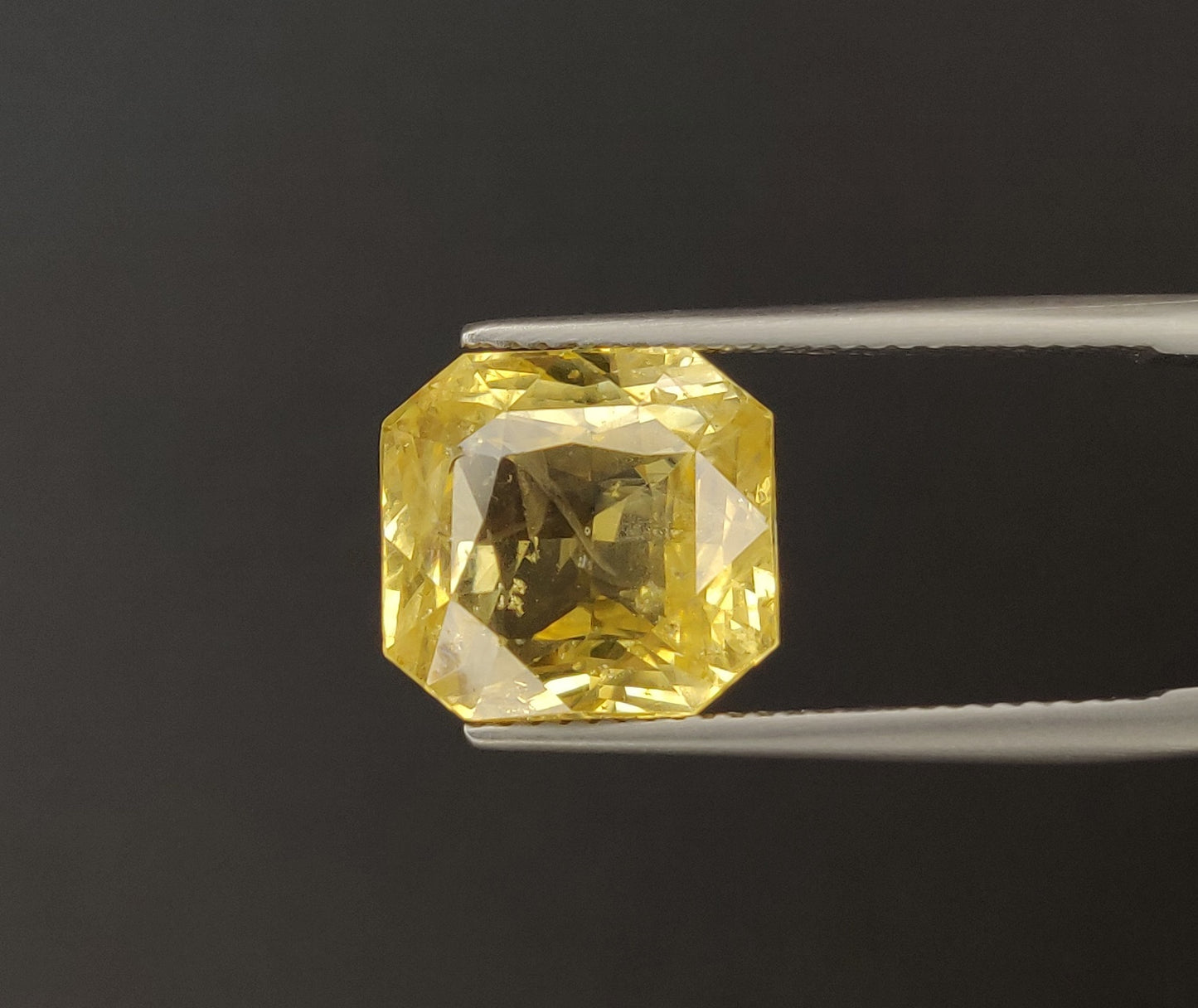 GSI Certified Natural Yellow Sapphire Gemstones | 10.55cts