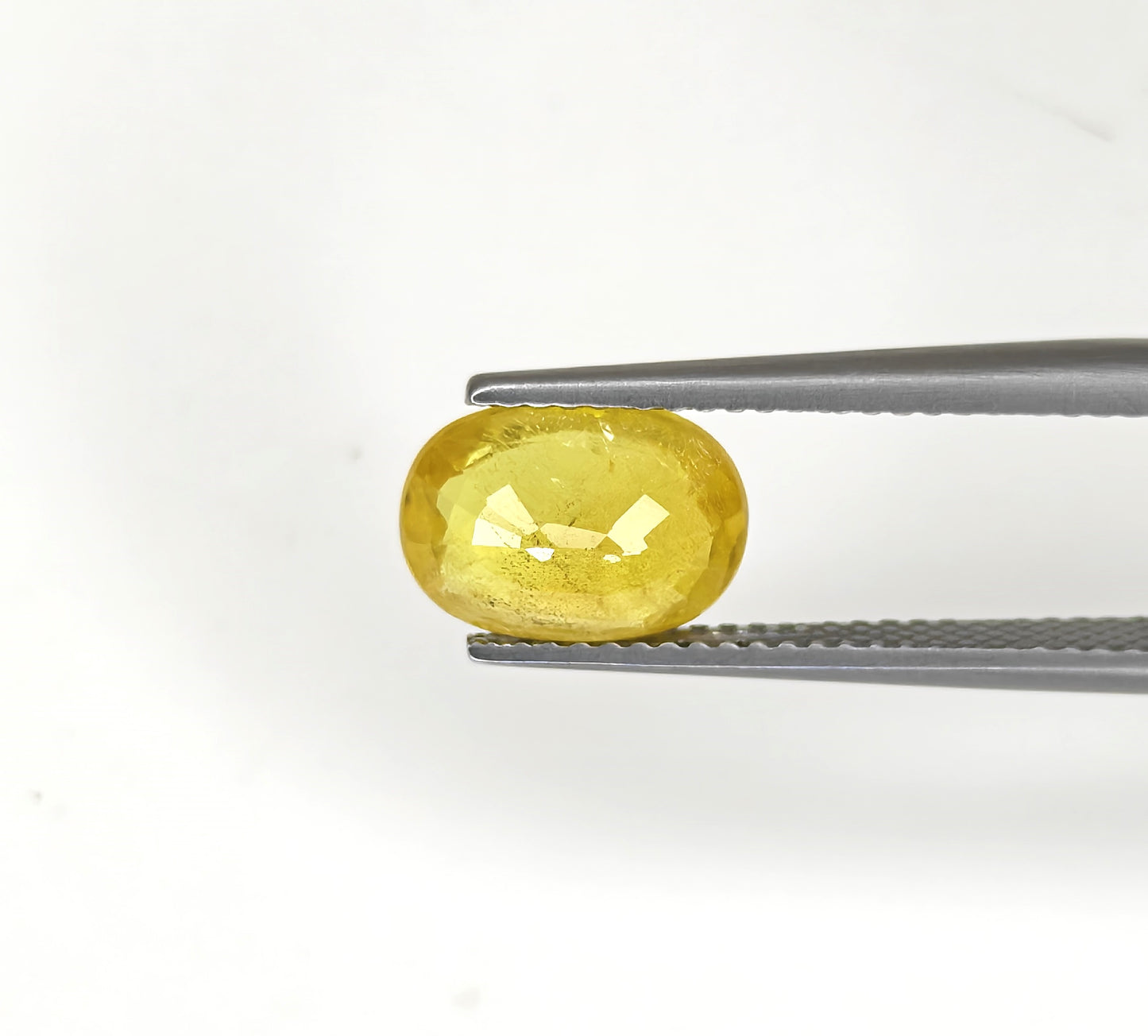 Natural Yellow Sapphire Bangkok Oval 3.00 carat