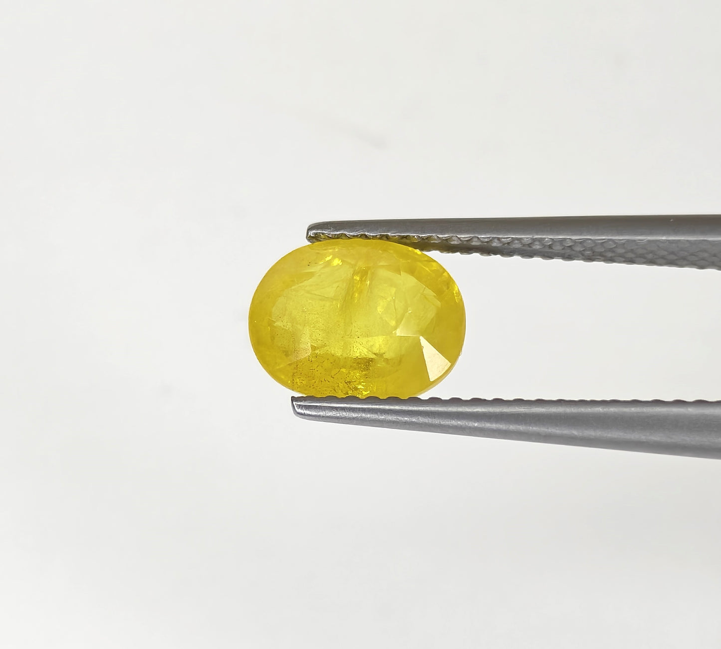 Natural Yellow Sapphire Bangkok Oval 3.01 carat