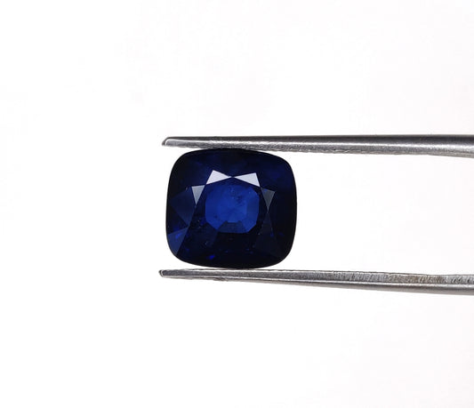 Natural Blue Sapphire - Diffuse Cushion Faceted Gemstone | 5.72cts