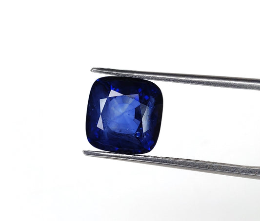Natural Blue Sapphire - Diffuse Cushion Faceted Gemstone | 6.47cts