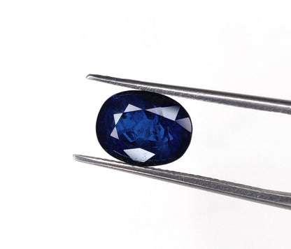 Natural Blue Sapphire - Diffuse Oval Faceted Gemstone | 5.20cts