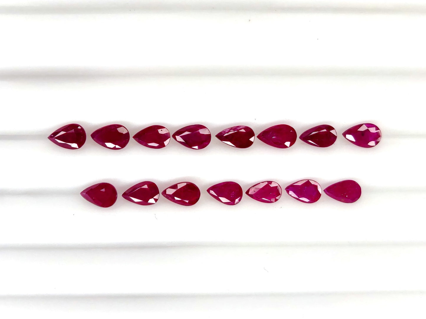Natural Mozambique Ruby Pear 5x3mm