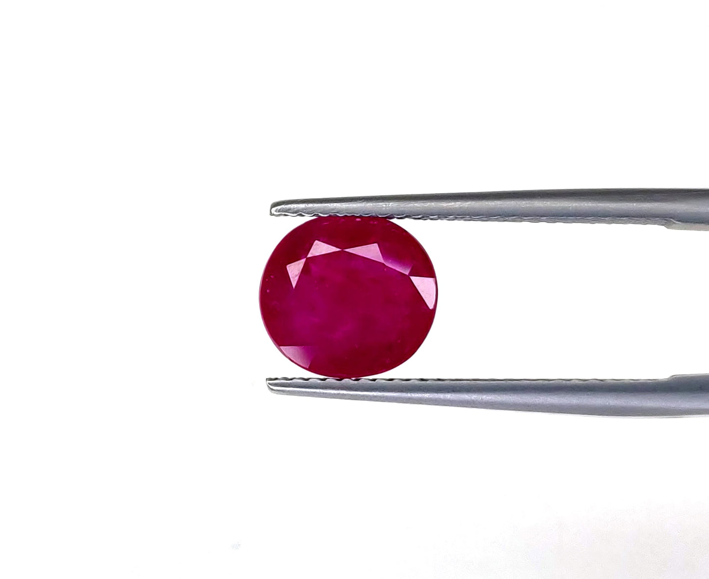 Natural Ruby Mozambique Oval 3.83 carat