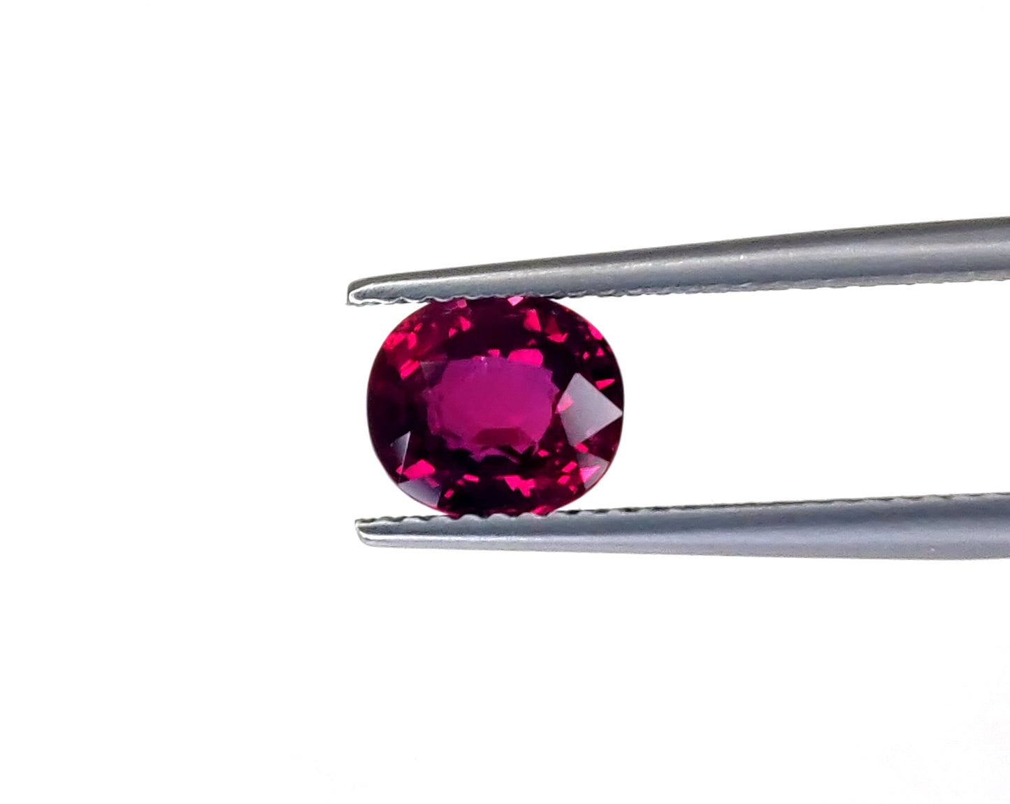 Natural Ruby Mozambique Oval 2.11 carat