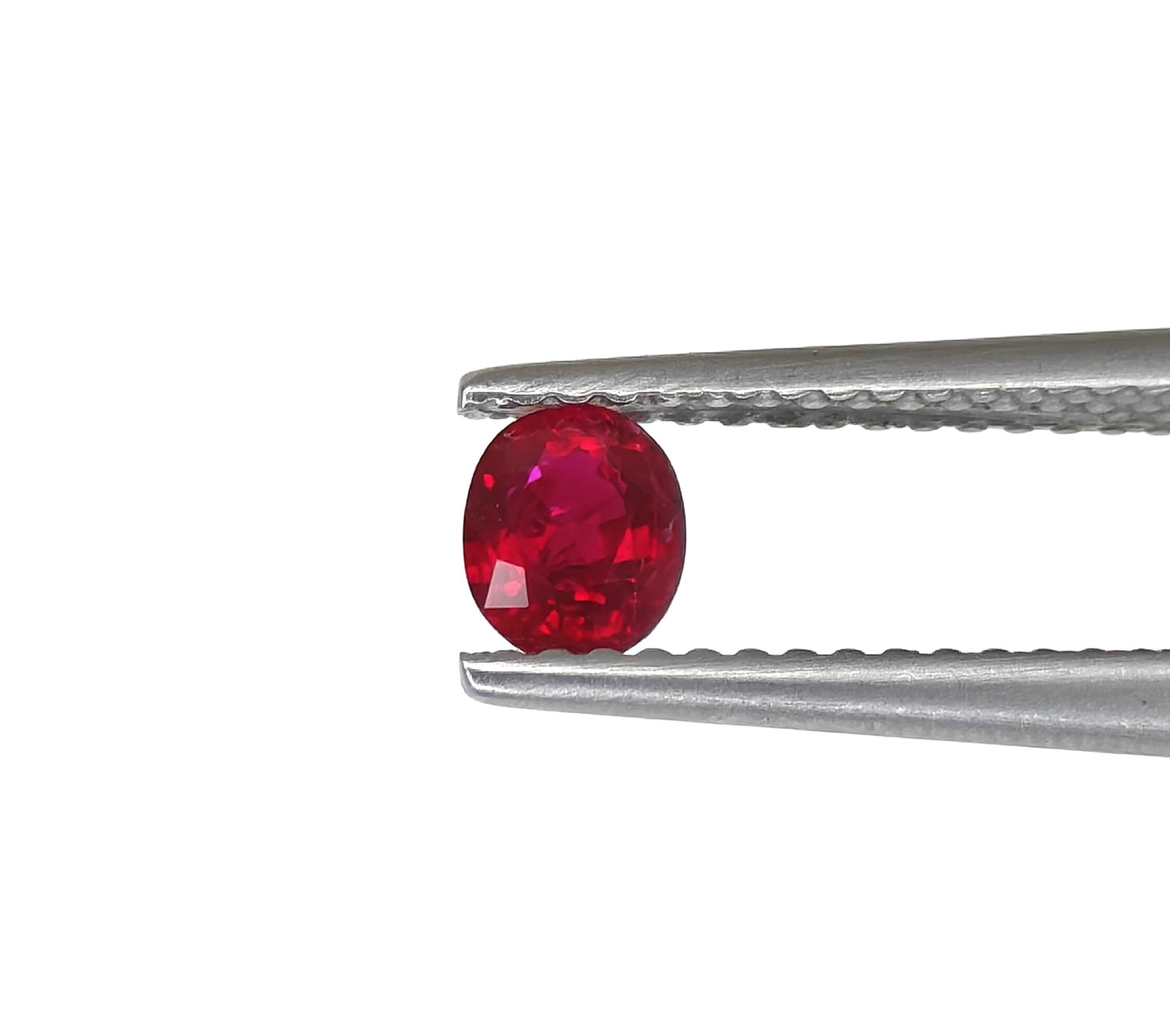 Natural Ruby Mozambique Oval 0.4 carat