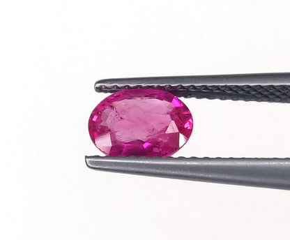 Natural Ruby Mozambique Oval 1.02 carat