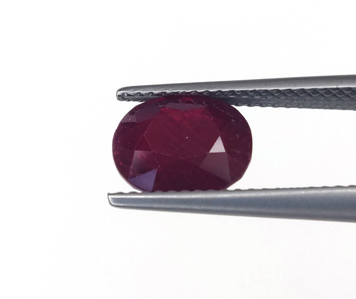 Natural Ruby Africa Oval 4.06 carat
