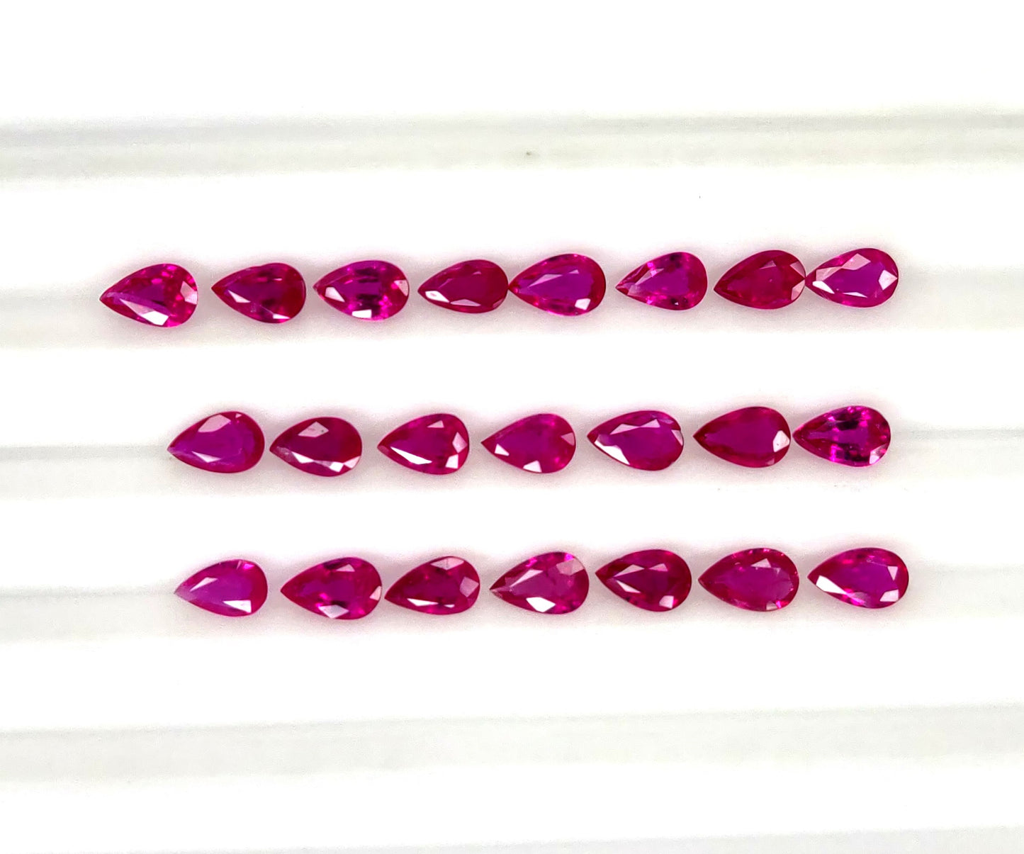 Natural Ruby Mozambique Pear 5x3 MM