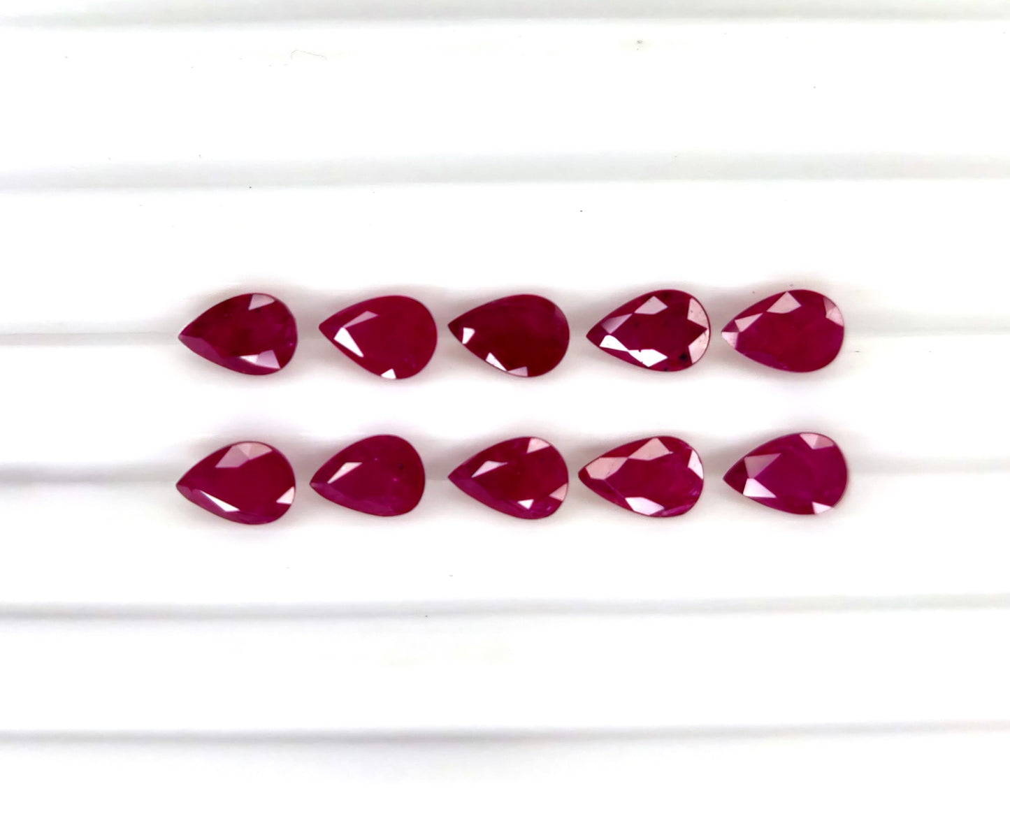 Natural Ruby Mozambique Pear 6x4 MM