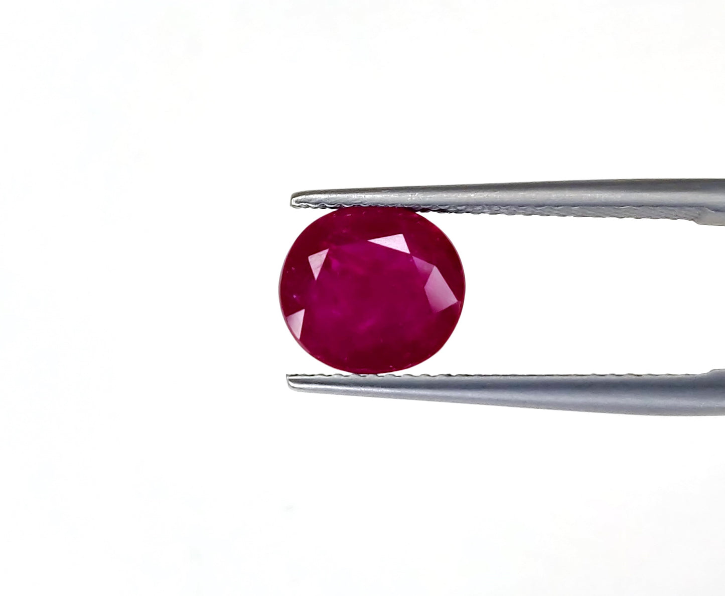Natural Ruby Mozambique Oval 3.83 carat