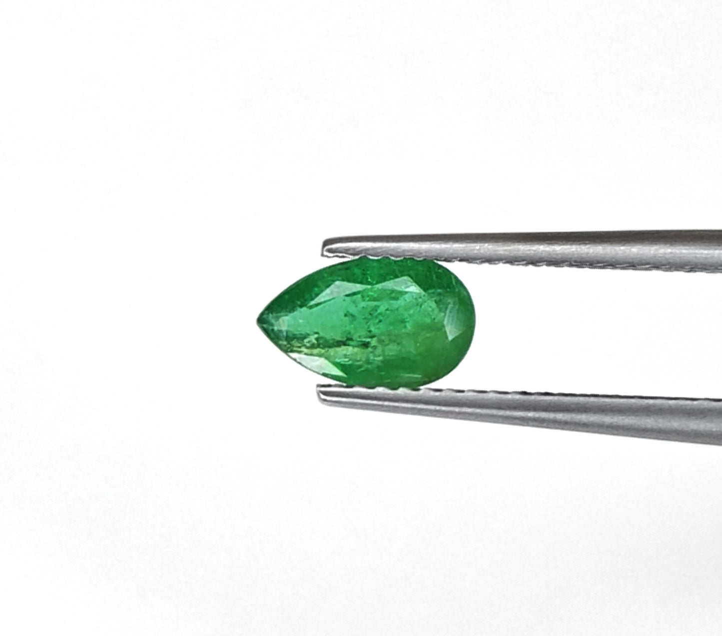 Natural Emerald Zambia Pear 0.85 carat