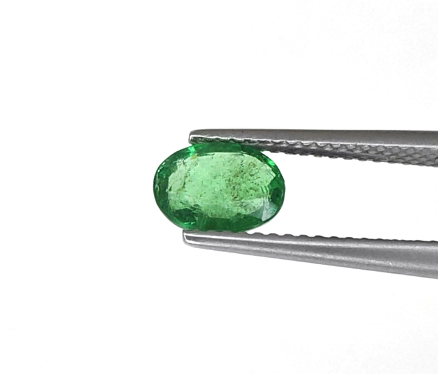 Natural Emerald Zambia Oval 0.96 carat