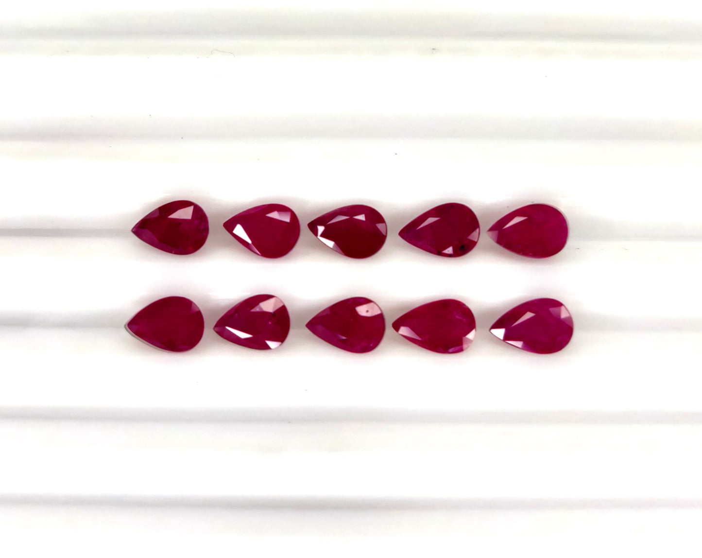 Natural Ruby Mozambique Pear 6x4 MM