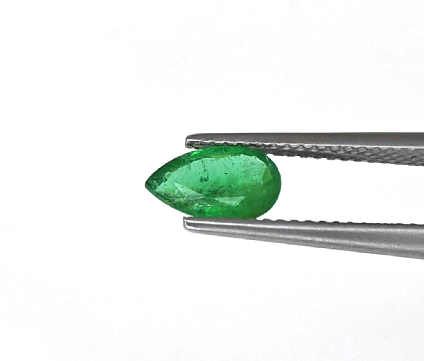 Natural Emerald Zambia Pear 0.85 carat