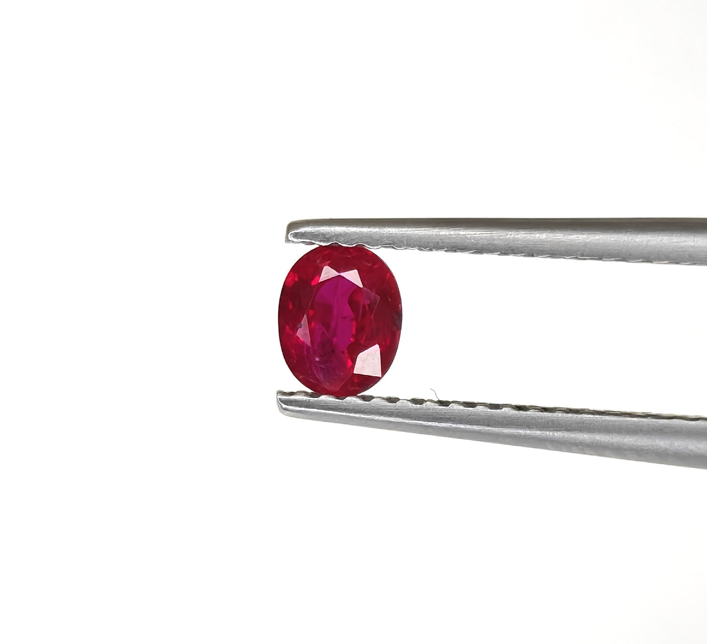 Natural Ruby Mozambique Oval 0.5 carat