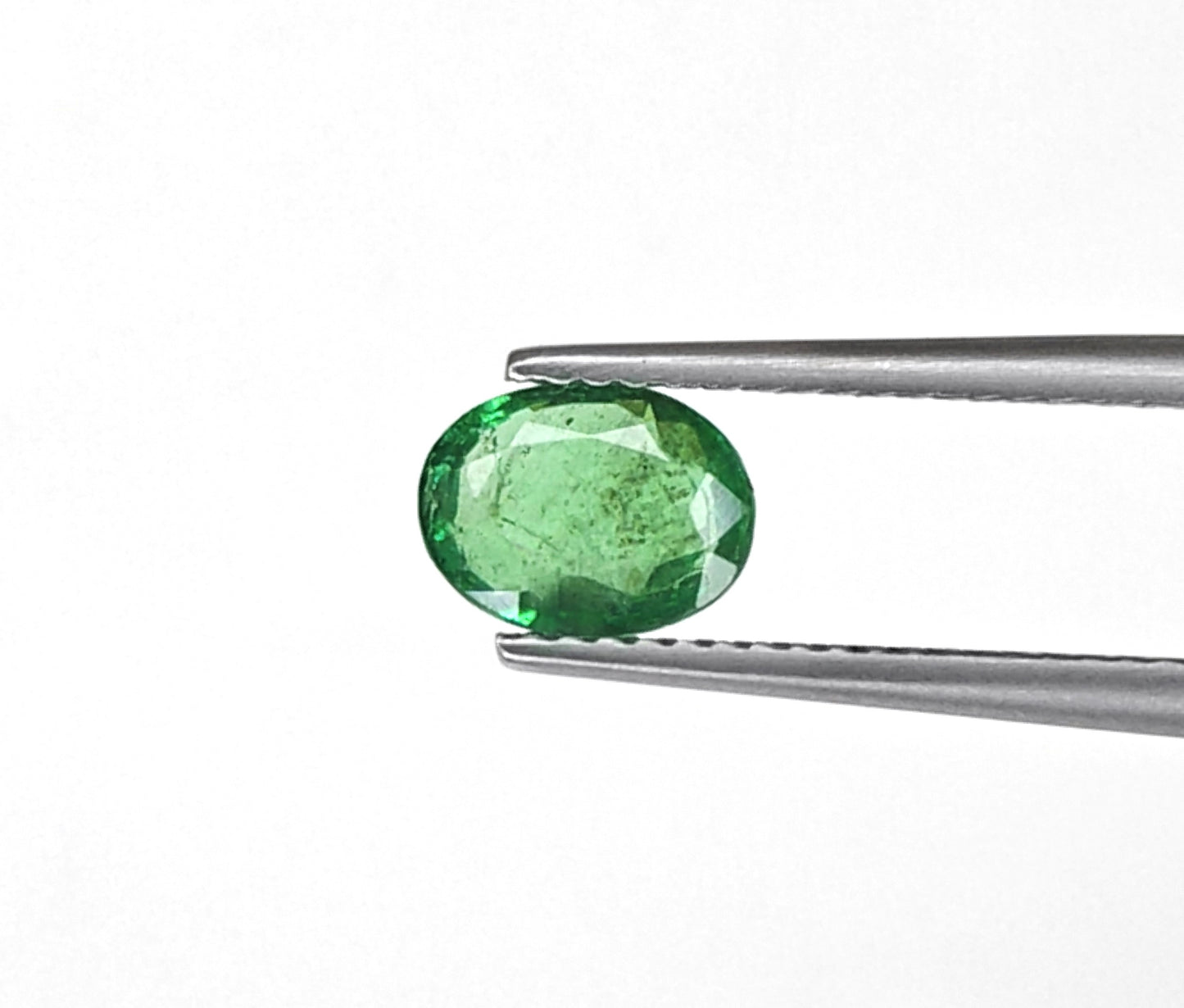 Natural Emerald Zambia Oval 0.96 carat