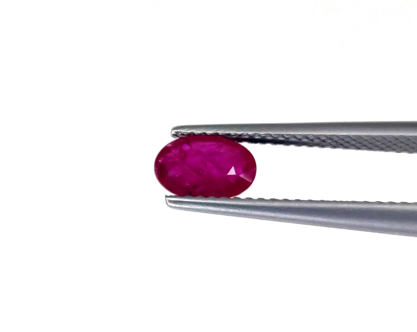 Natural Ruby Mozambique  Oval 1.06 carat