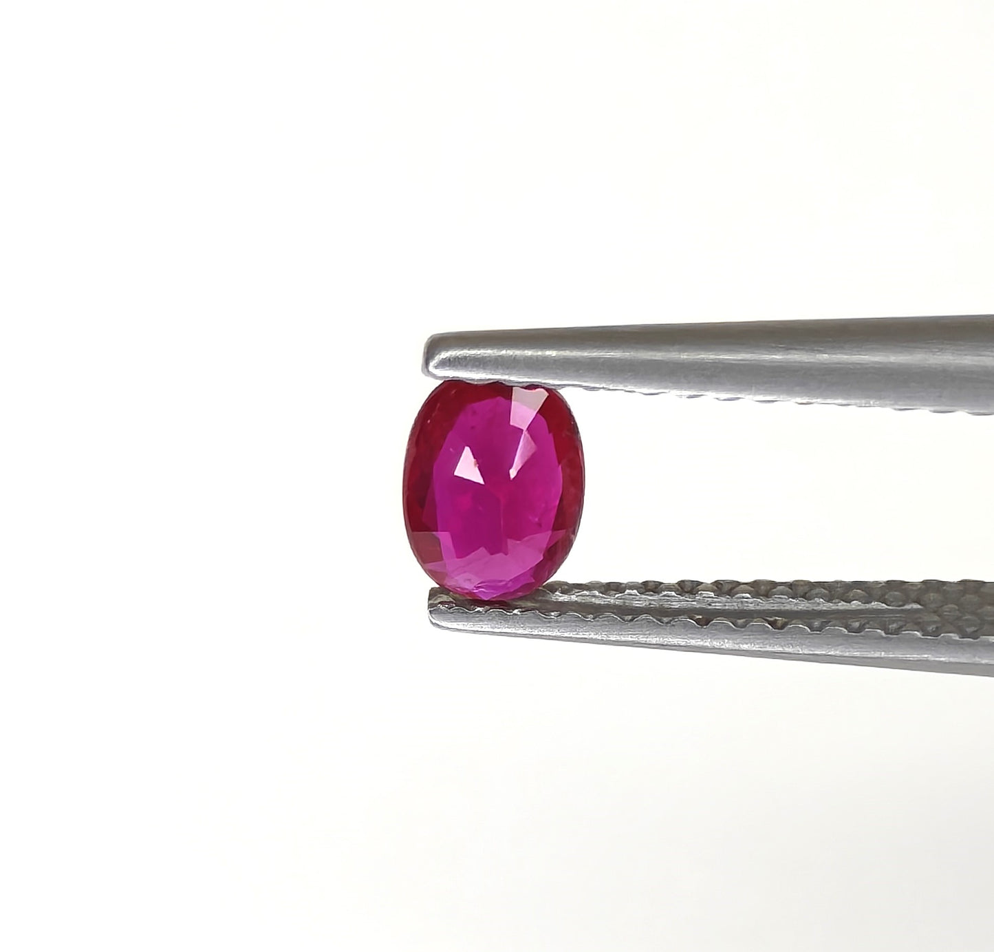 Natural Ruby Mozambique Oval 0.45 carat
