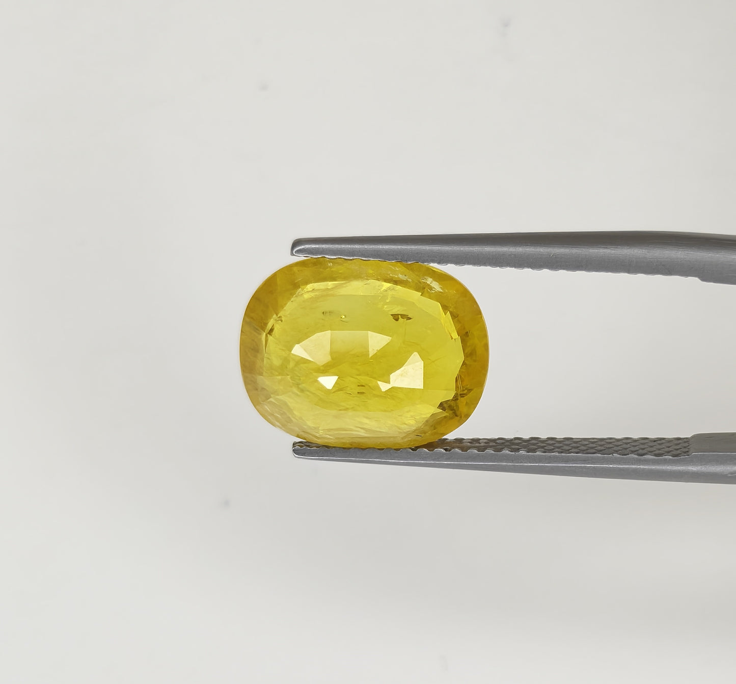 Natural Yellow Sapphire Bangkok Oval 7.10 carat