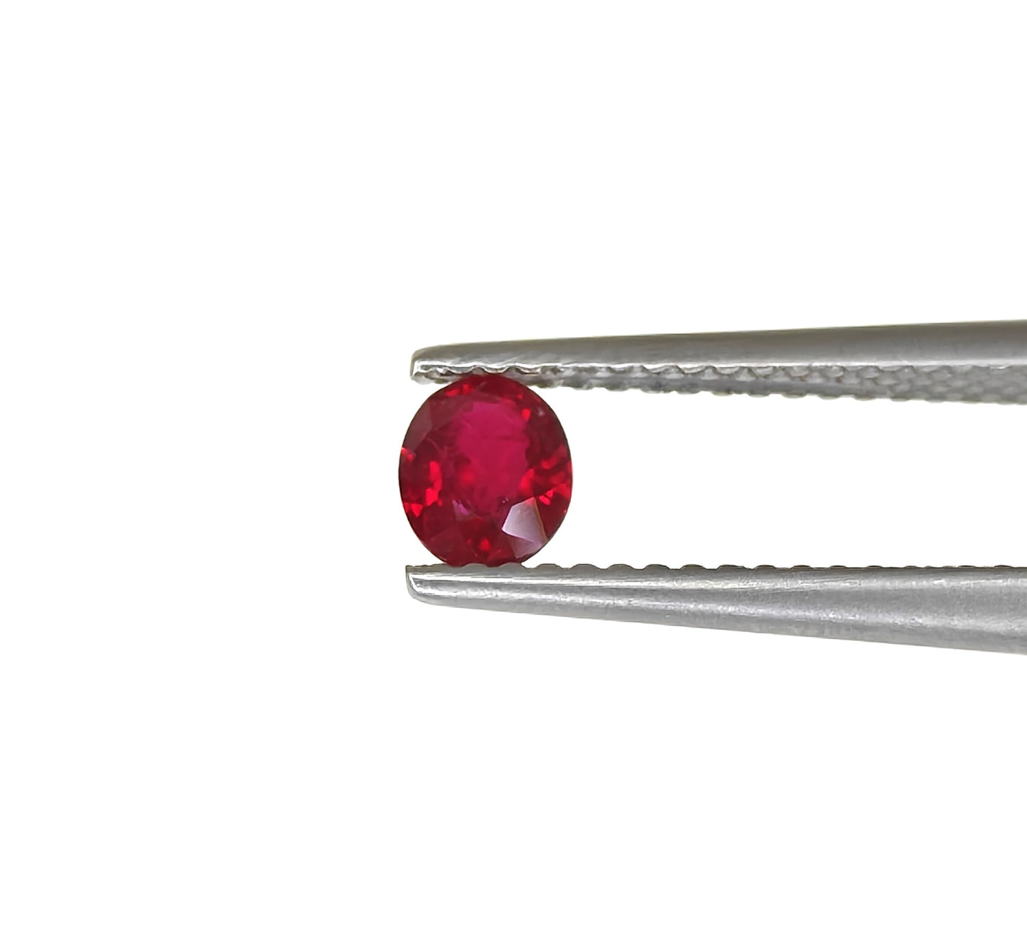 Natural Ruby Mozambique Oval 0.5 carat