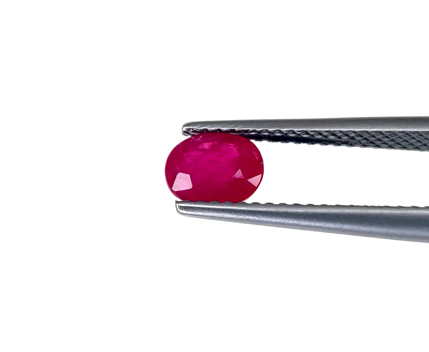 Natural Ruby Mozambique  Oval 1.04 carat