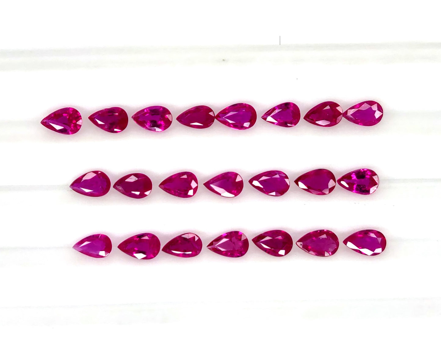 Natural Ruby Mozambique Pear 5x3 MM