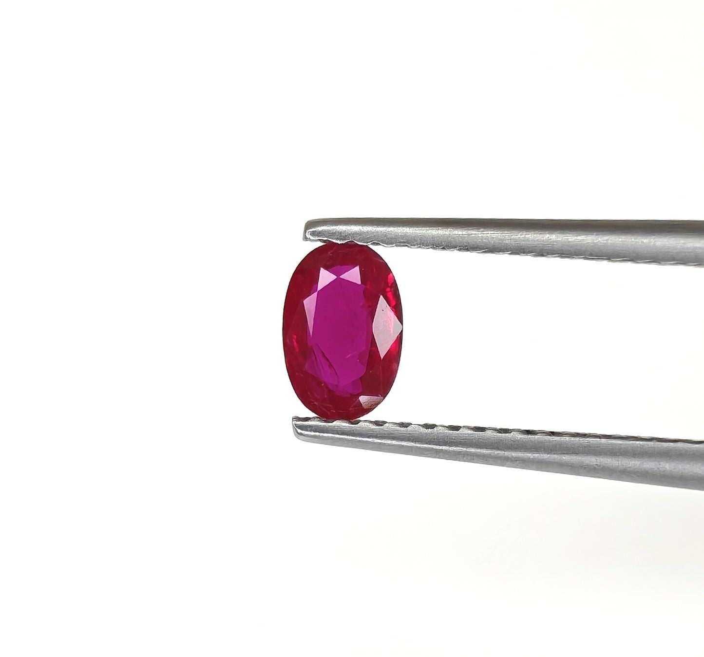 Natural Ruby Mozambique Oval 0.45 carat