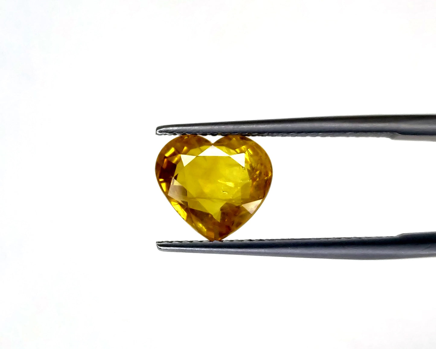 Natural Yellow Sapphire Nigeria  Heart   4.21 carat