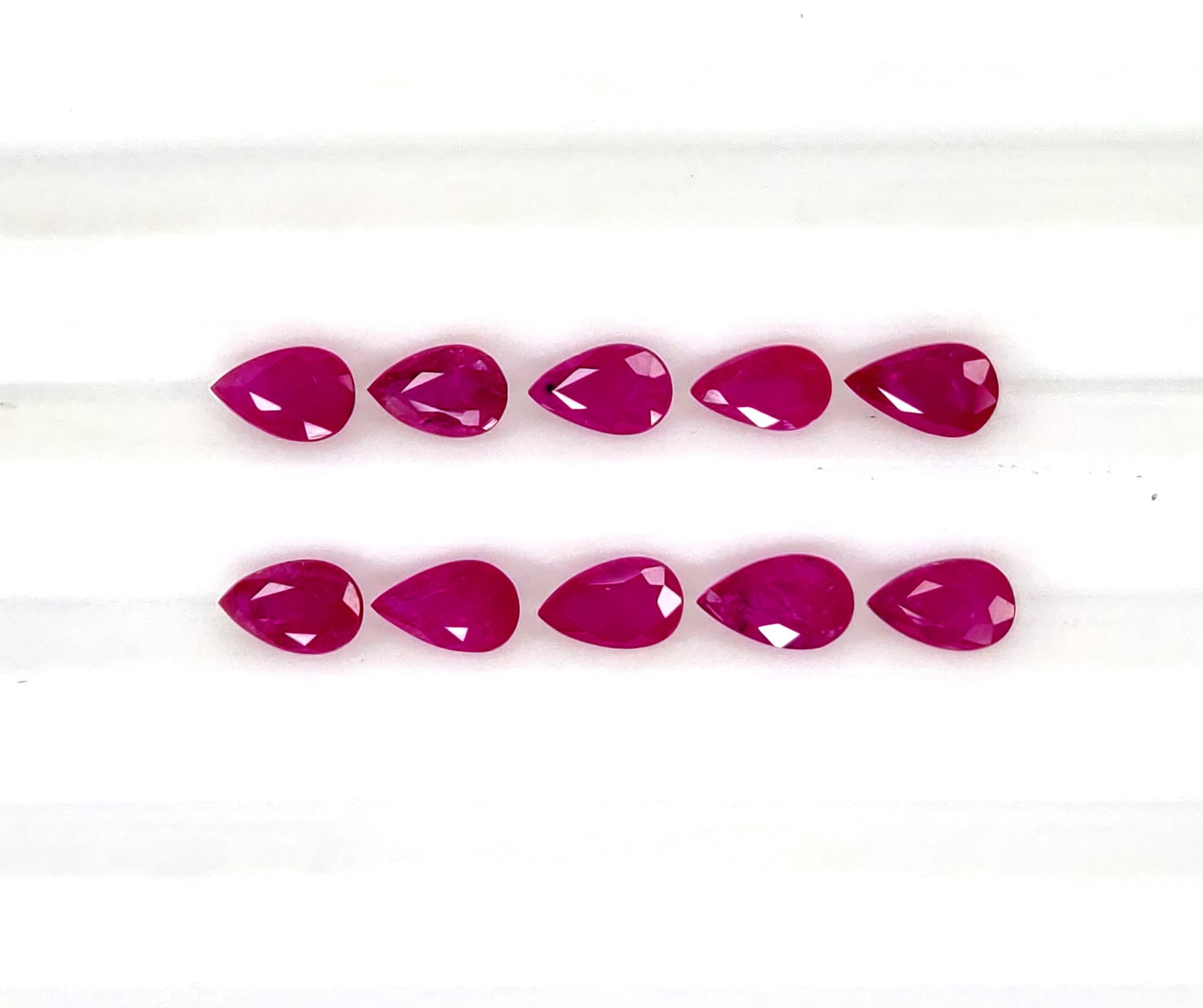 Natural Ruby Mozambique Pear 5x3 MM