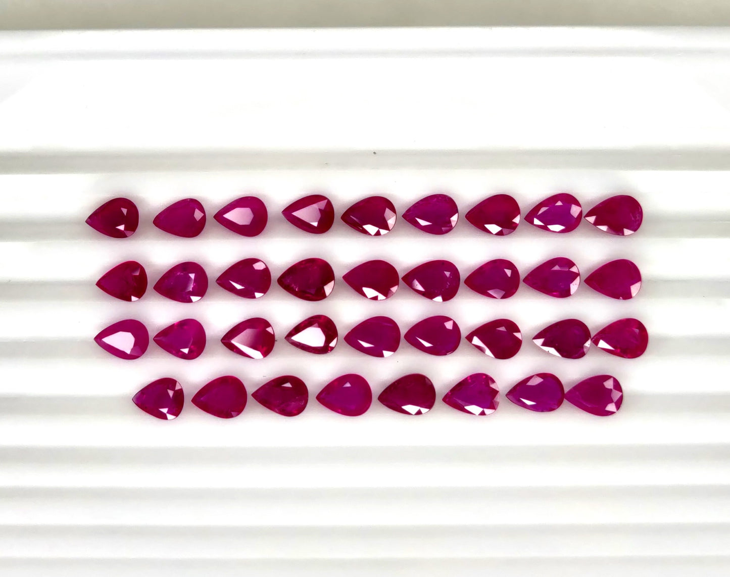 Natural Ruby Mozambique Pear 7x5 MM
