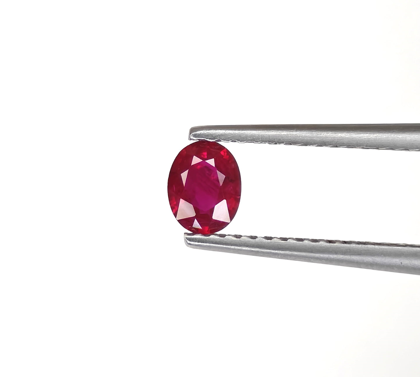 Natural Ruby Mozambique Oval 0.42 carat