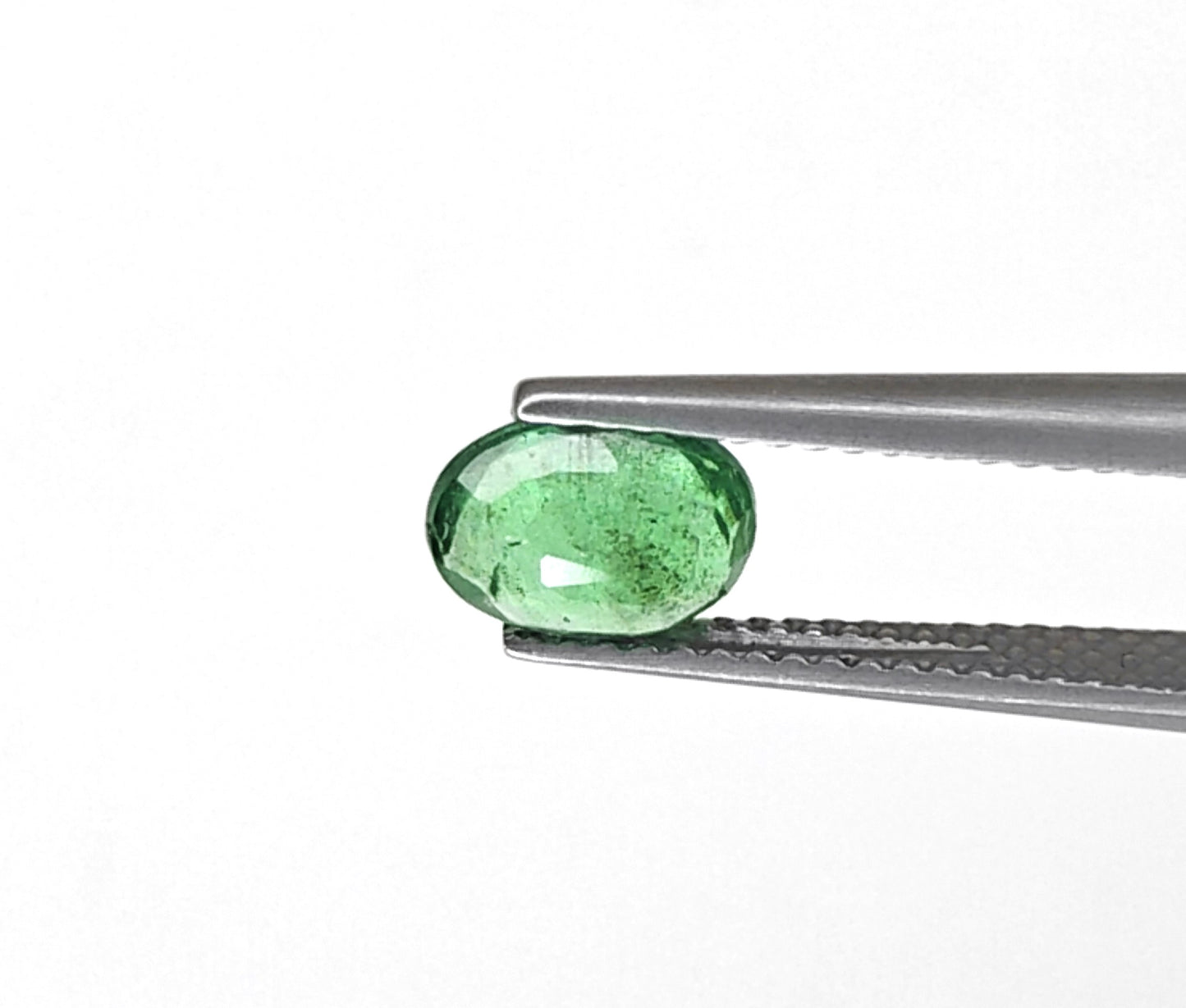 Natural Emerald Zambia Oval 0.96 carat