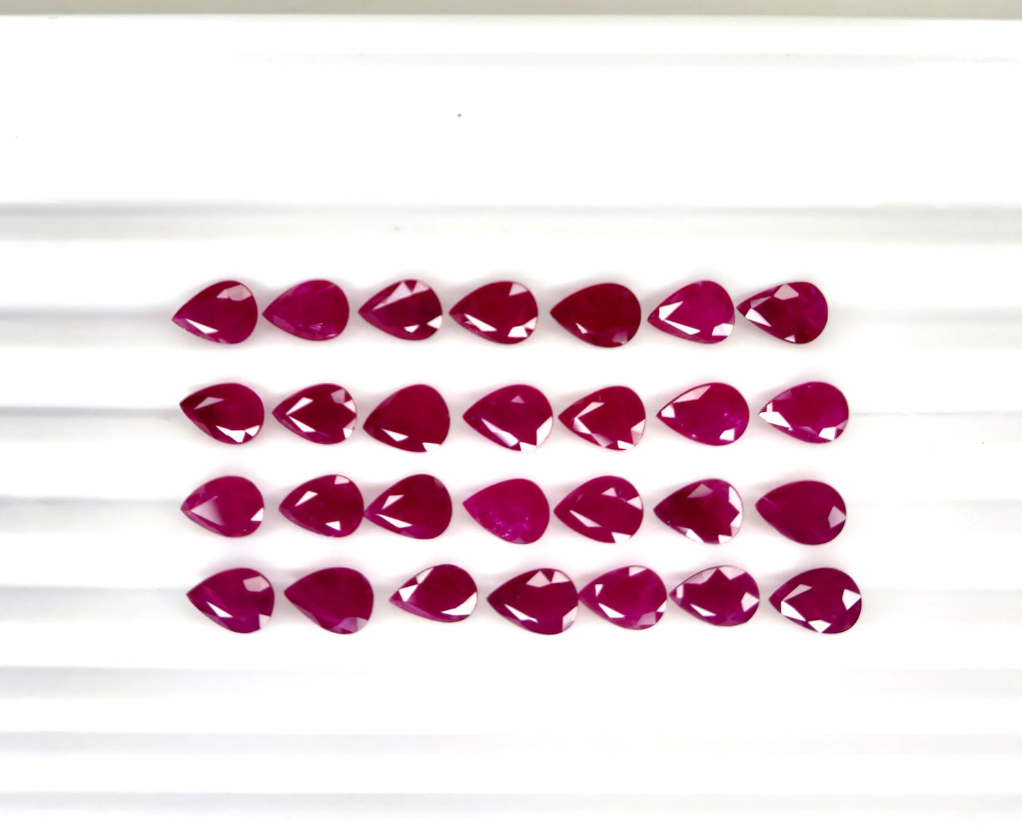 Natural Ruby Mozambique Pear 7x5 MM