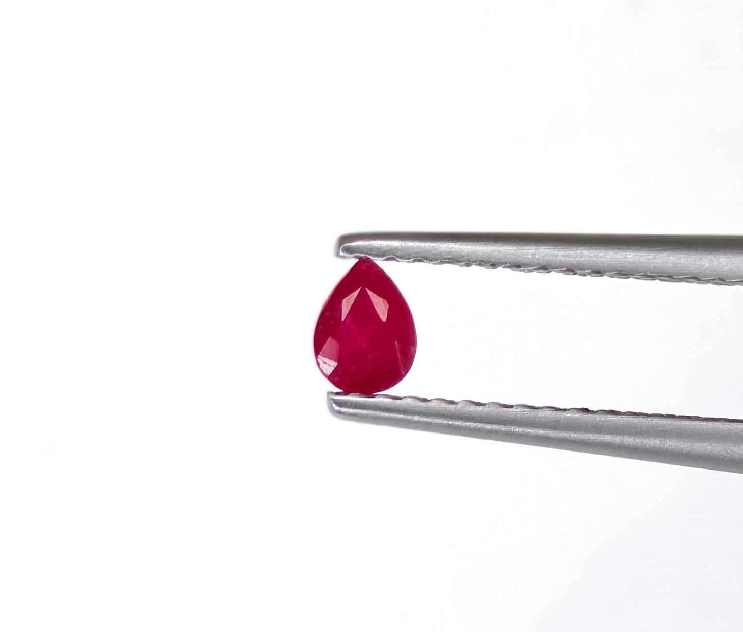 Natural Ruby Mozambique Pear 4x3 MM