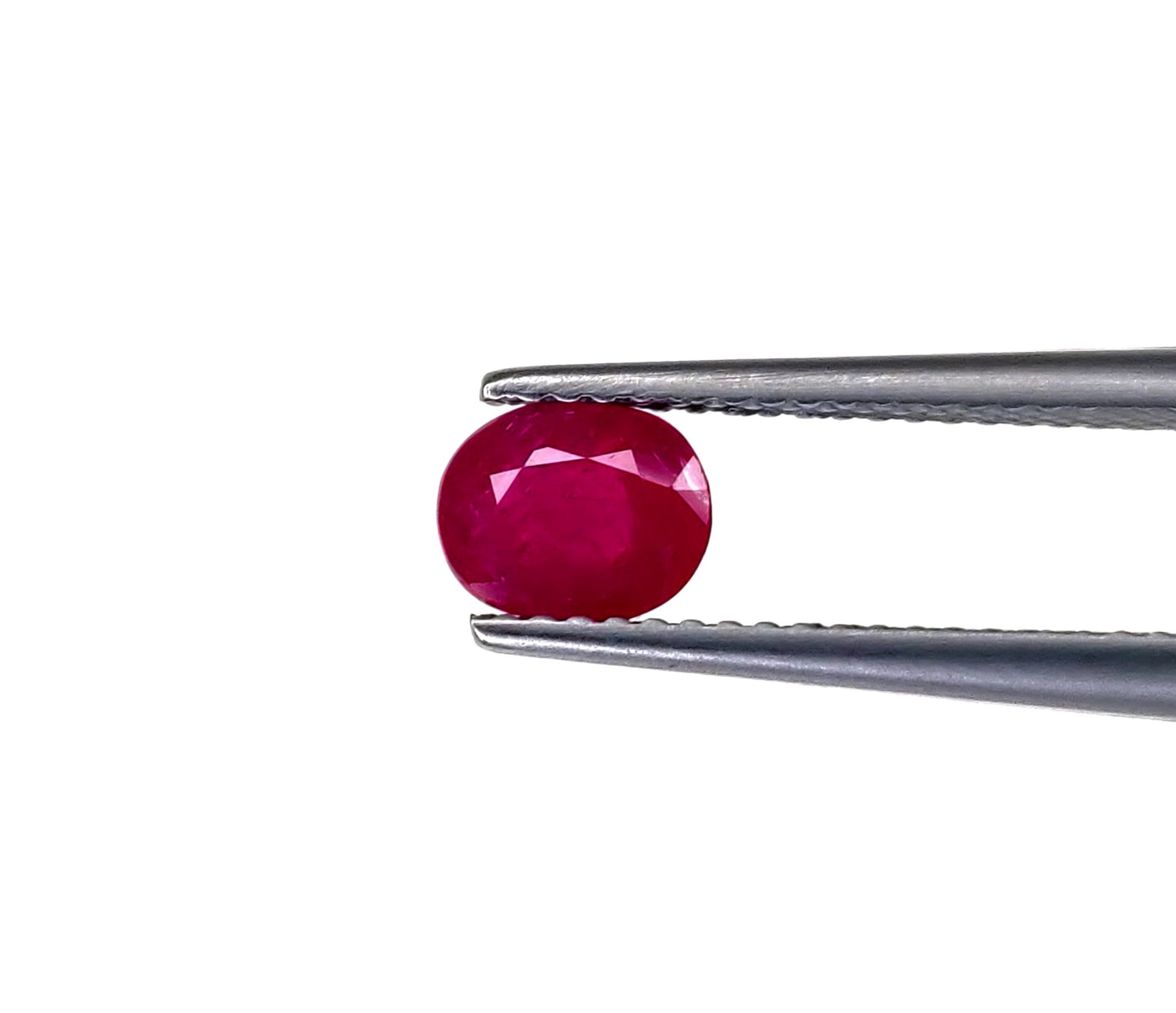 Natural Ruby Mozambique  Oval 1.04 carat