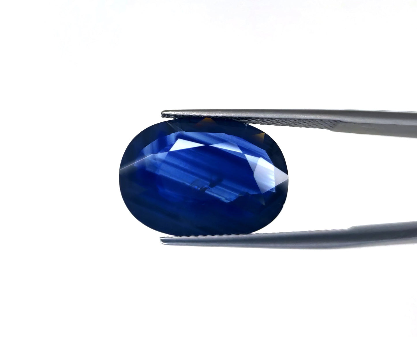 Natural Blue Sapphire Kanchan buri   Oval  11.53 carat