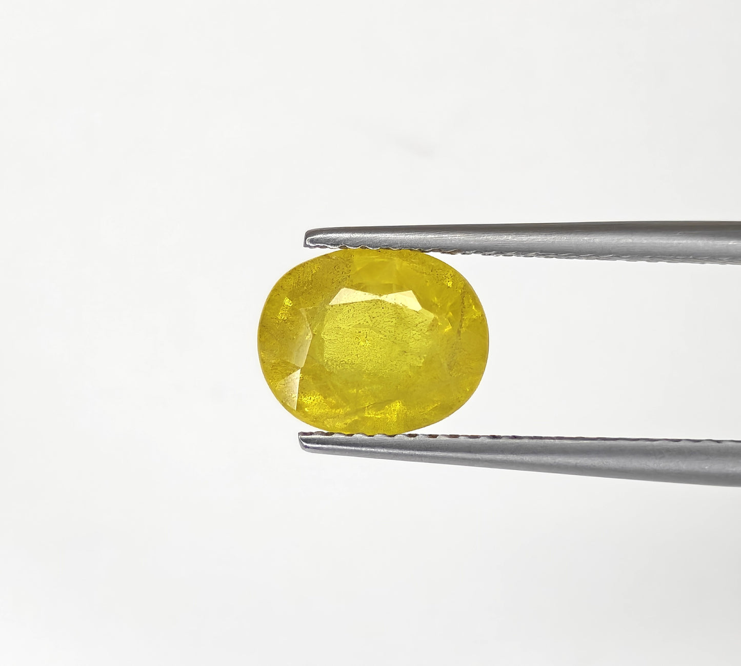 Natural Yellow Sapphire Bangkok Oval 3.60 carat
