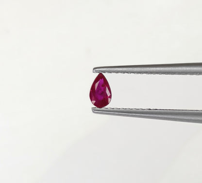 Natural Ruby Mozambique Pear 5x3 MM