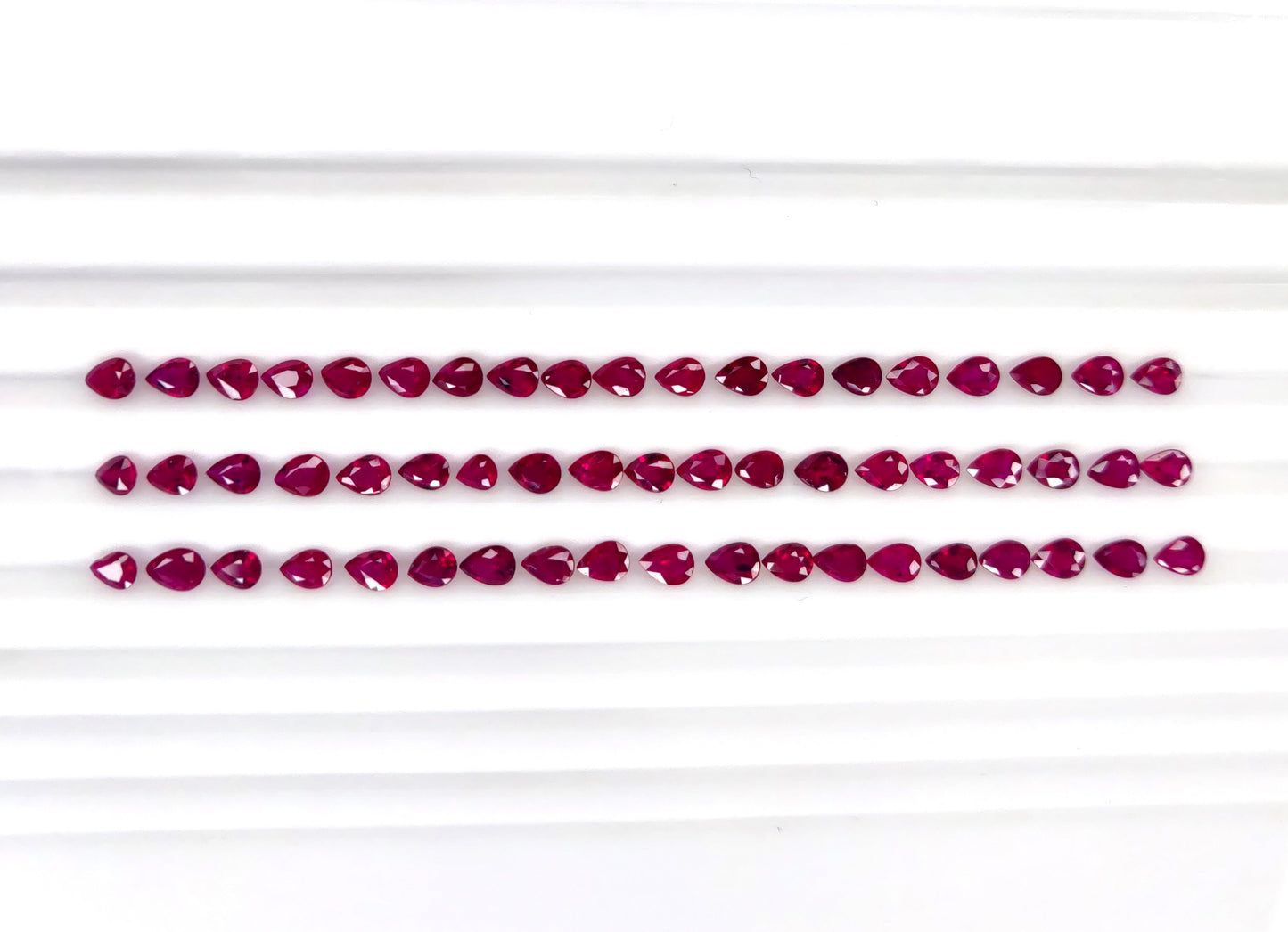 Natural Ruby Mozambique Pear 4x3 MM