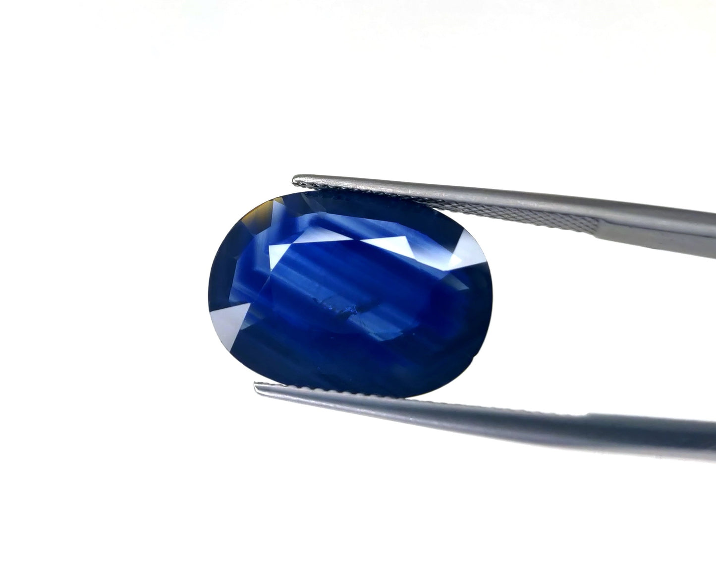 Natural Blue Sapphire Kanchan buri   Oval  11.53 carat