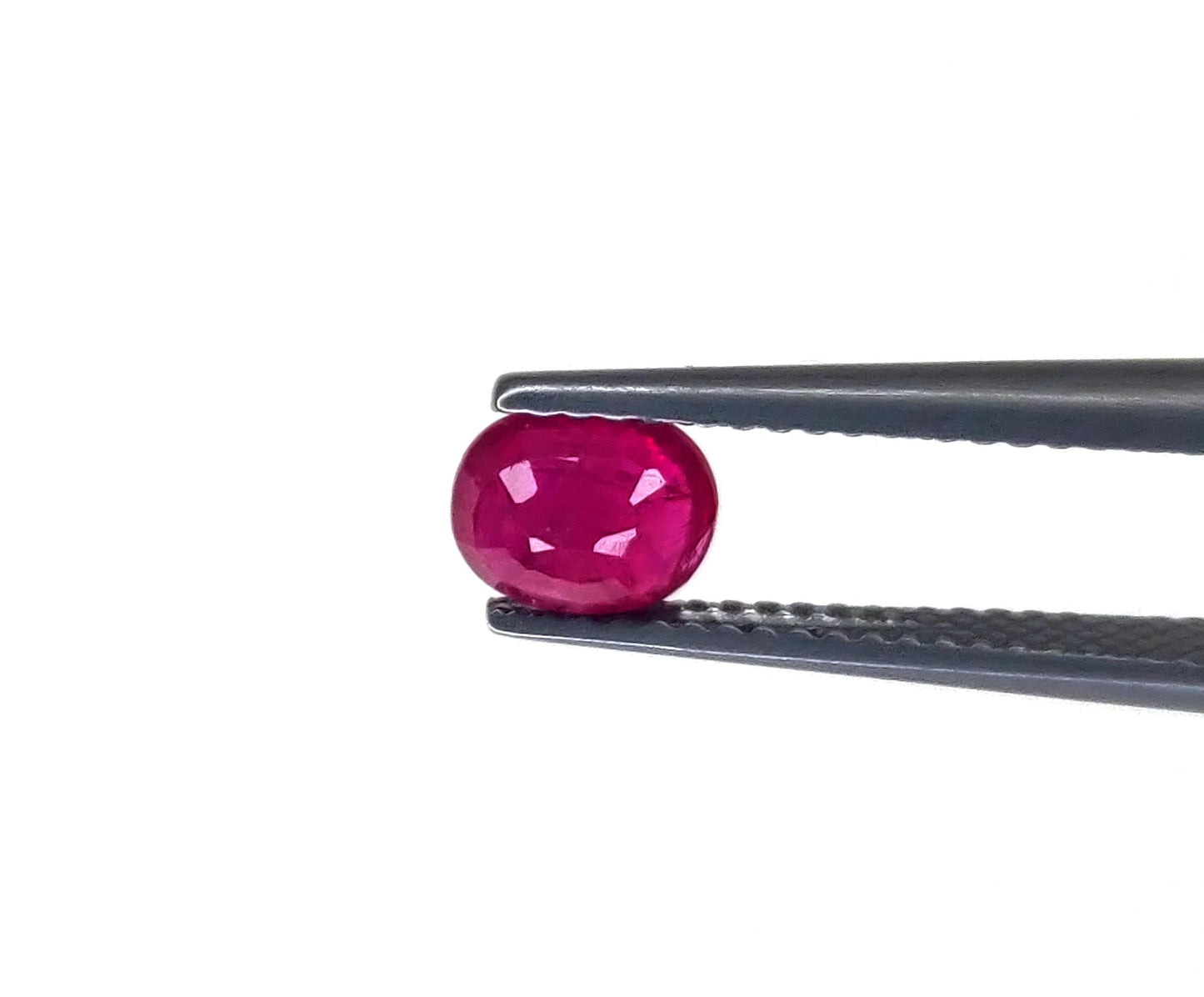 Natural Ruby Mozambique  Oval 1.04 carat