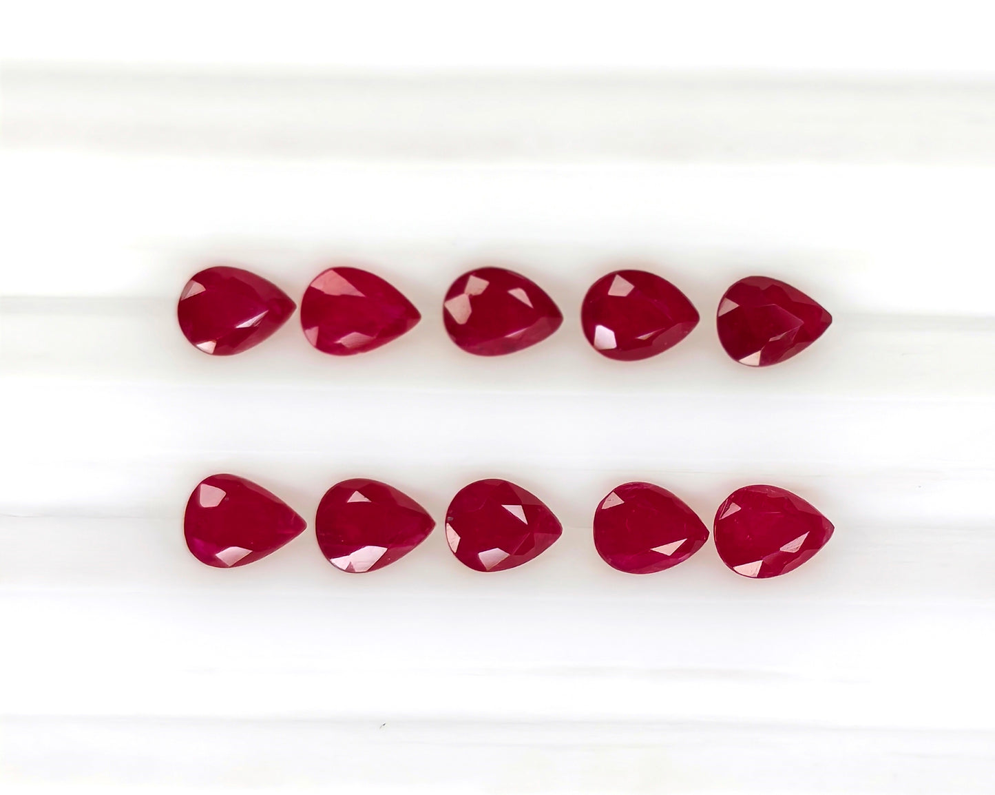 Natural Ruby Mozambique Pear 4x3 MM