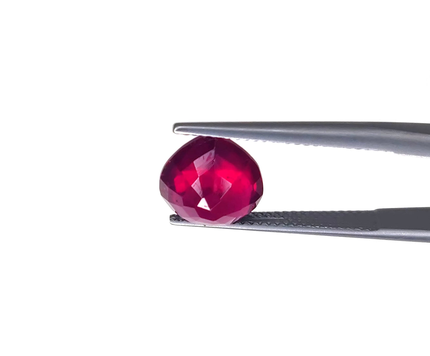 Natural Ruby Bangkok Heart 10 MM
