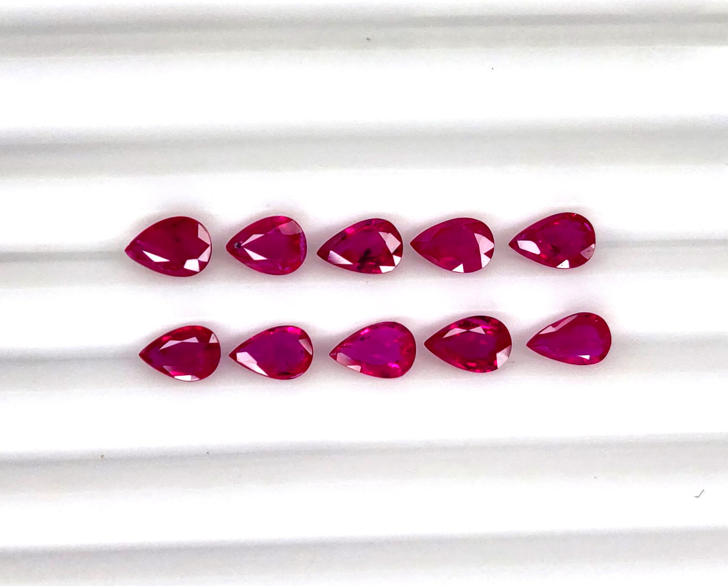 Natural Ruby Mozambique Pear 6x4 MM