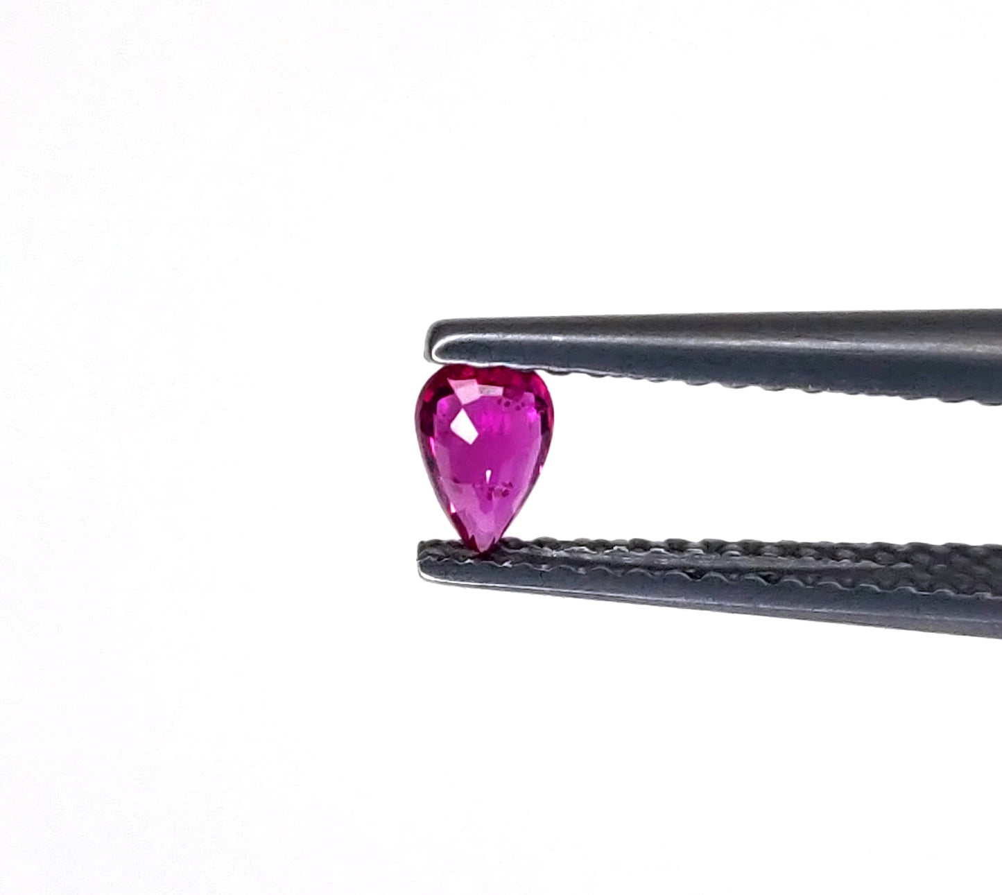 Natural Ruby Mozambique Pear 5x3 MM