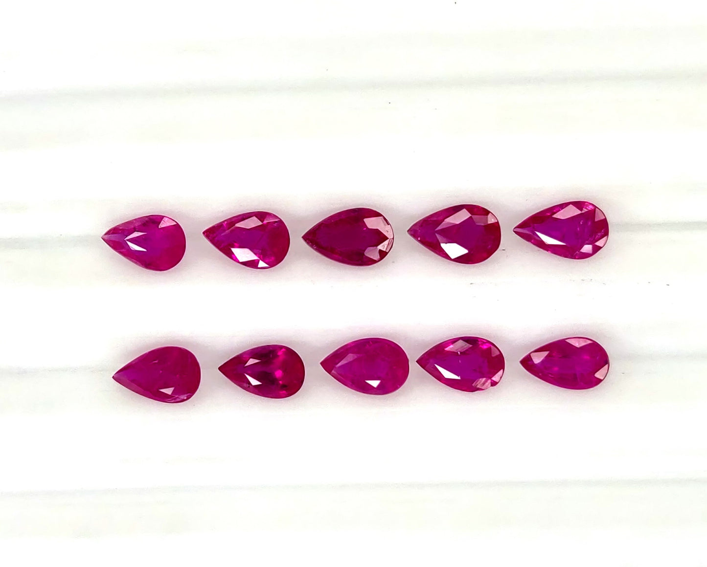 Natural Ruby Mozambique Pear 5x3 MM