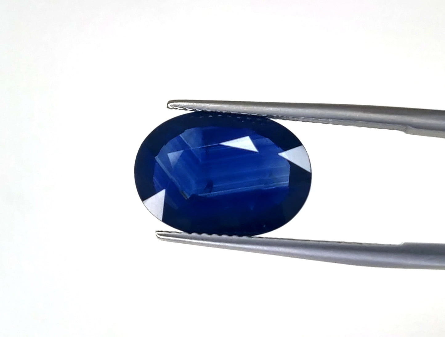 Natural Blue Sapphire Kanchan buri   Oval  6.83 carat